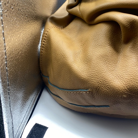 638 Gianni Bini Western HUGE leather bag w brass hdw travel bag - Picture 4 of 15